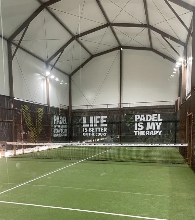 Campo de padel coberto